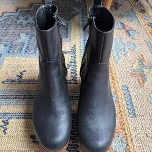 Fortress womens Charli clog boot in black size 40